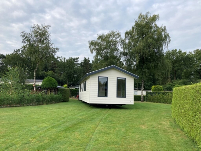 Nieuw luxe chalet op Parkcamping 't Ravenest Putten gebouwd en geplaatst door de Gerrit Jans Hoeve